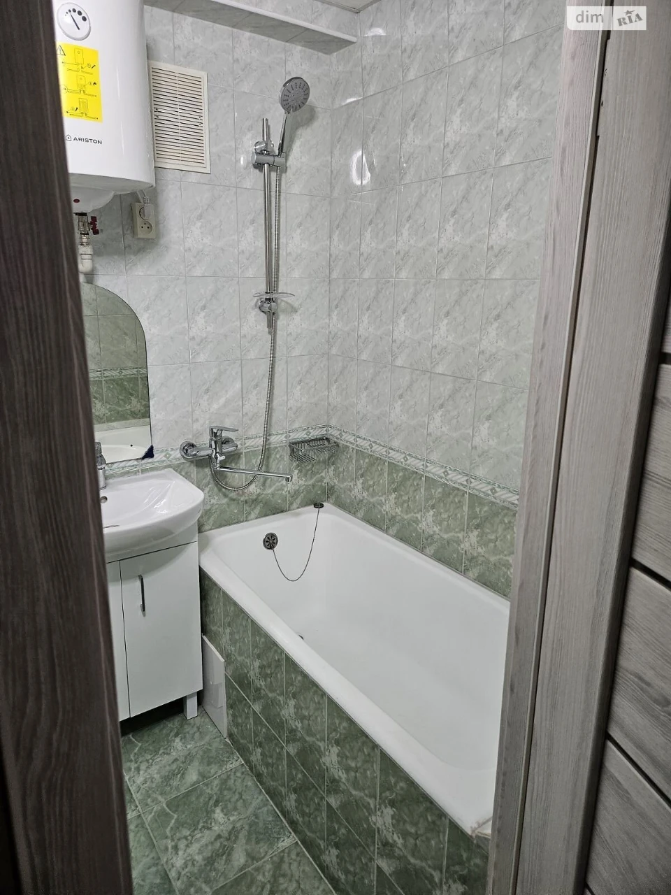 Long-Term Rental: 2-room apartment in Rusalivka