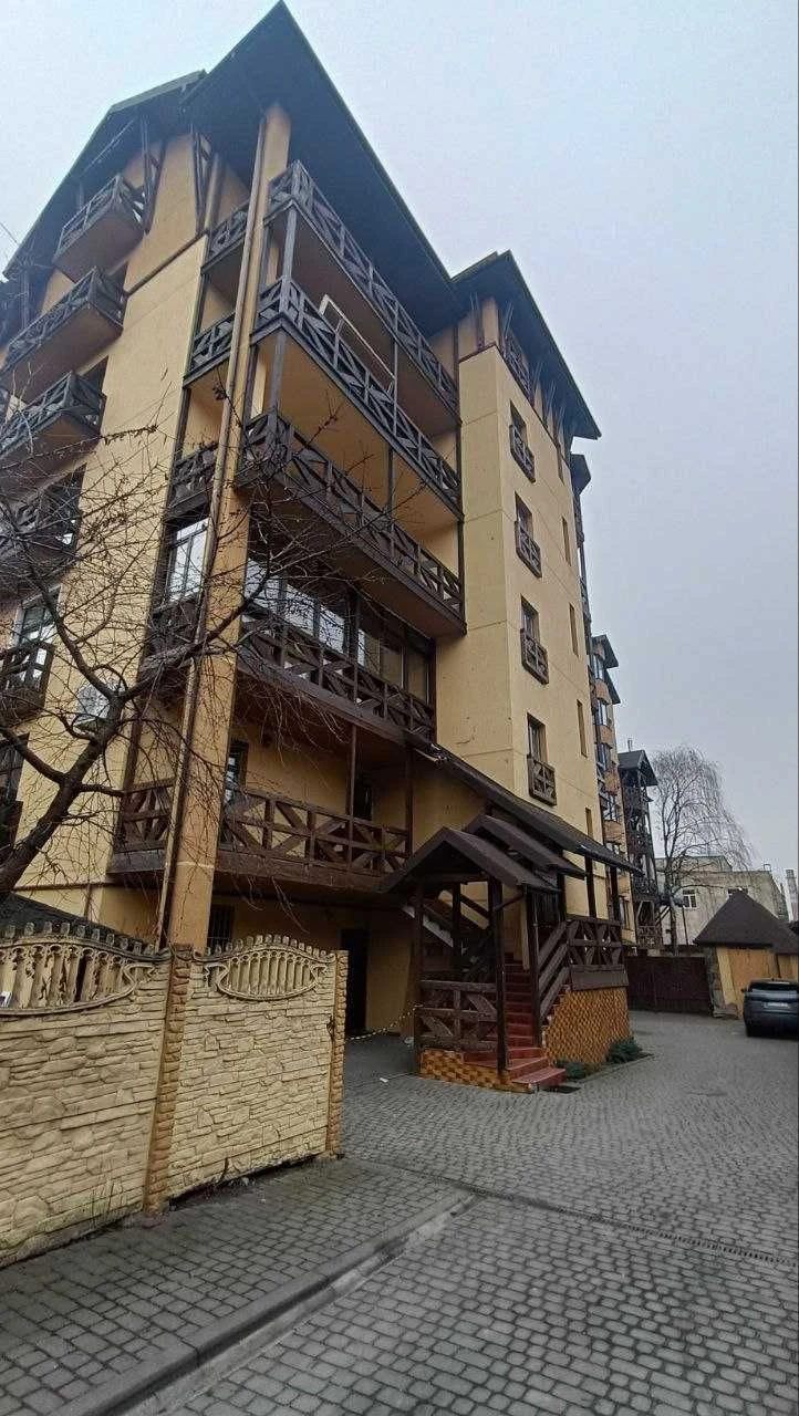 Продаж 4 кімнатної квартири вул Братів Міхновських  (ближній