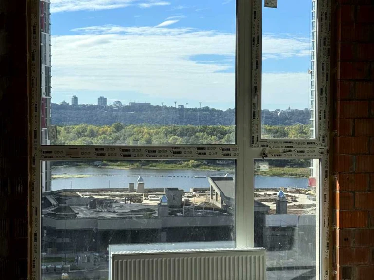 Квартира. Киев, улица Евгена Маланюка