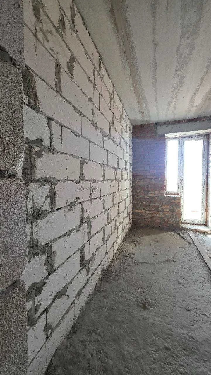 Продам двокімнатну квартиру по вул. Мира