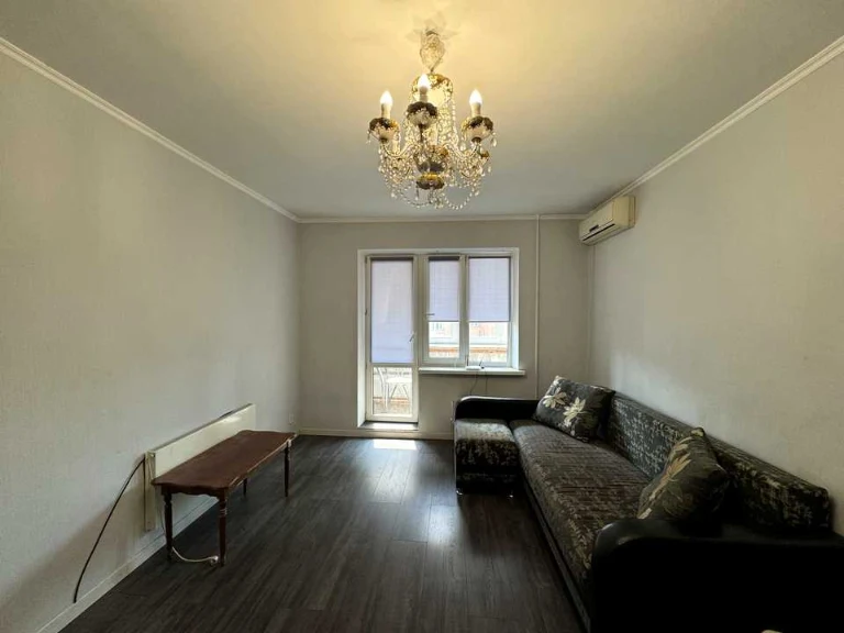 2-room apartment. Kyiv, Knyzhii Zaton St.