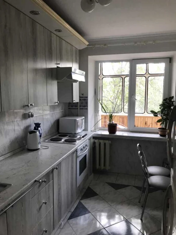 Аренда 3-комнатной квартиры 68 м², Ереванская ул., 32