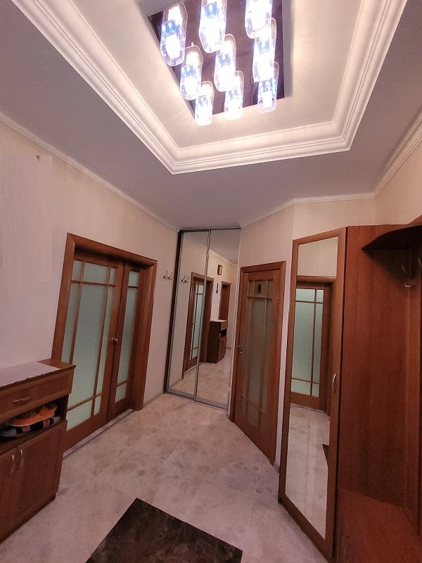 Аренда 3-комнатной квартиры 94 м², Белорусская ул., 3