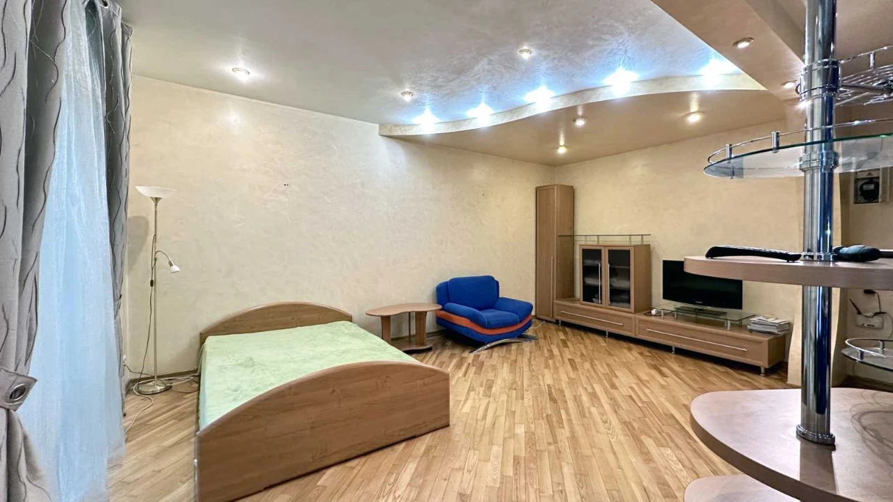 Сдается 1-комнатная квартира 39 м², Предславинская ул., 47