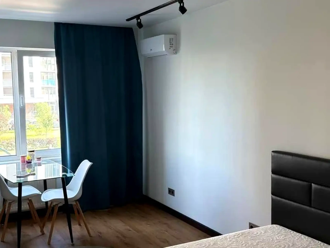 Оренда квартири 1-кімн. 43 м² 2/16 пов.