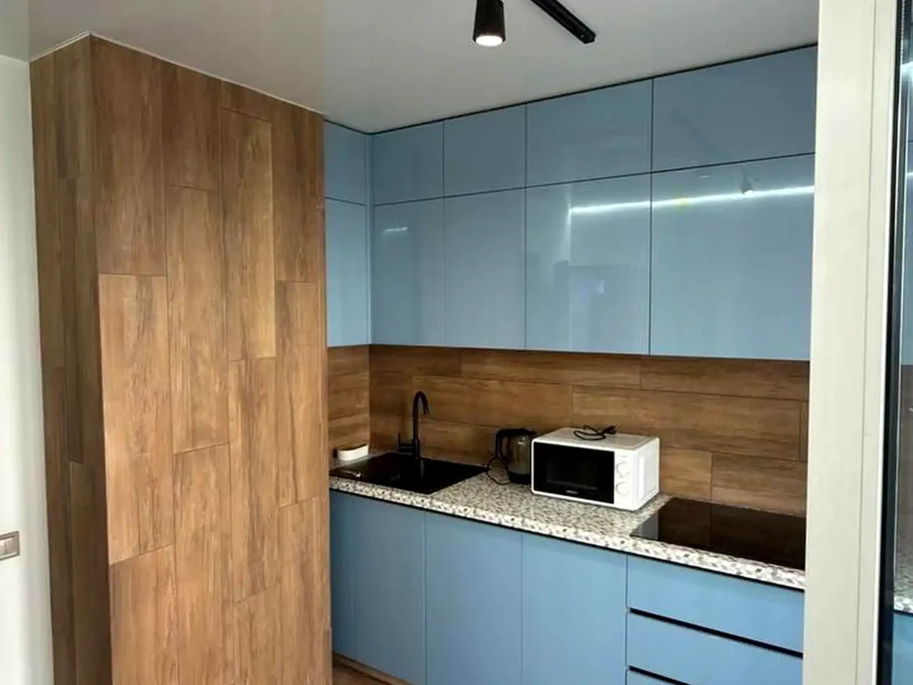 Оренда квартири 1-кімн. 43 м² 2/16 пов.