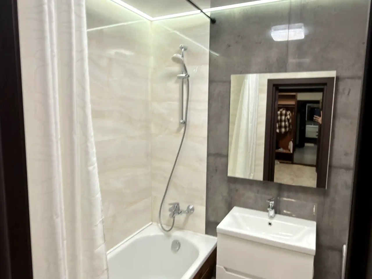 Оренда квартири 1-кімн. 43 м² 2/16 пов.