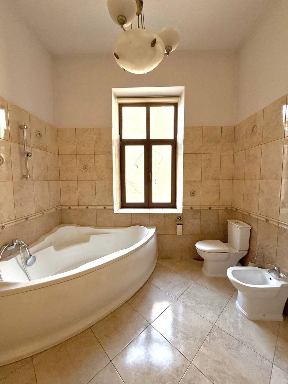Продажа 5-комнатной квартиры, улица Рутковича