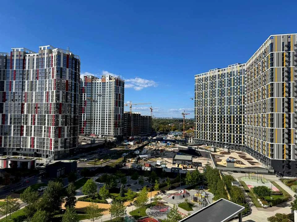 Квартира. Київ, Євгена Маланюка вул.