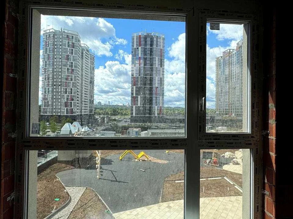 Квартира. Київ, Євгена Маланюка вул.