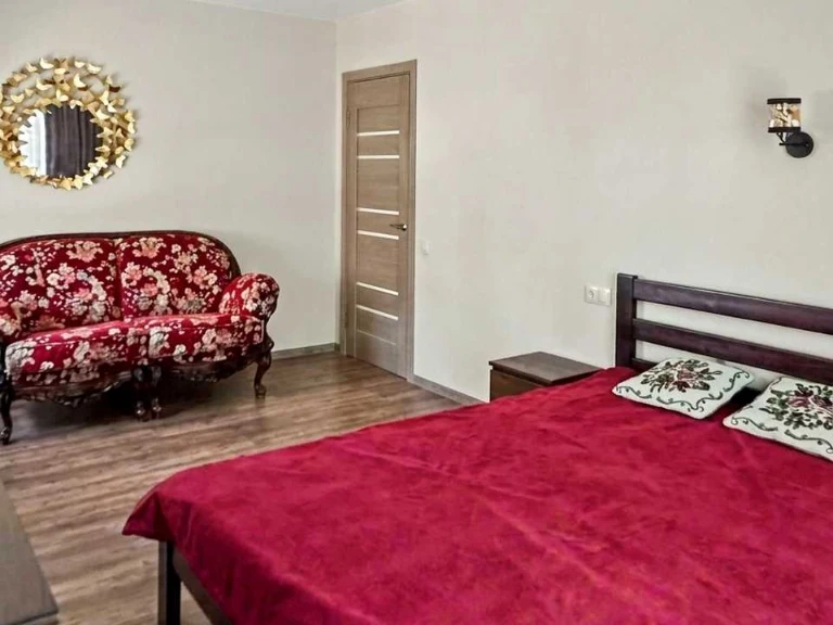 Apartment. Odessa, Tinstaya St.