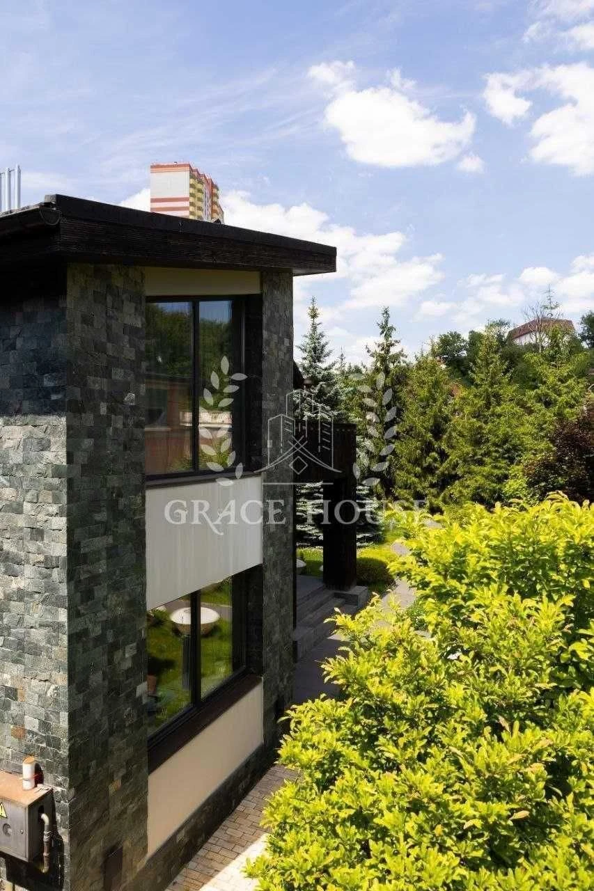 Продажа дома 540 м² с ремонтом в Солом'янском районе