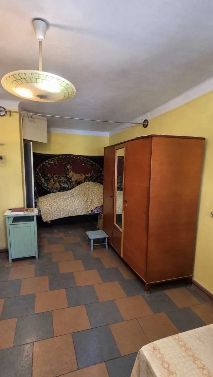 Однокімнатна квартира на Філатова в цегляному будинку.
