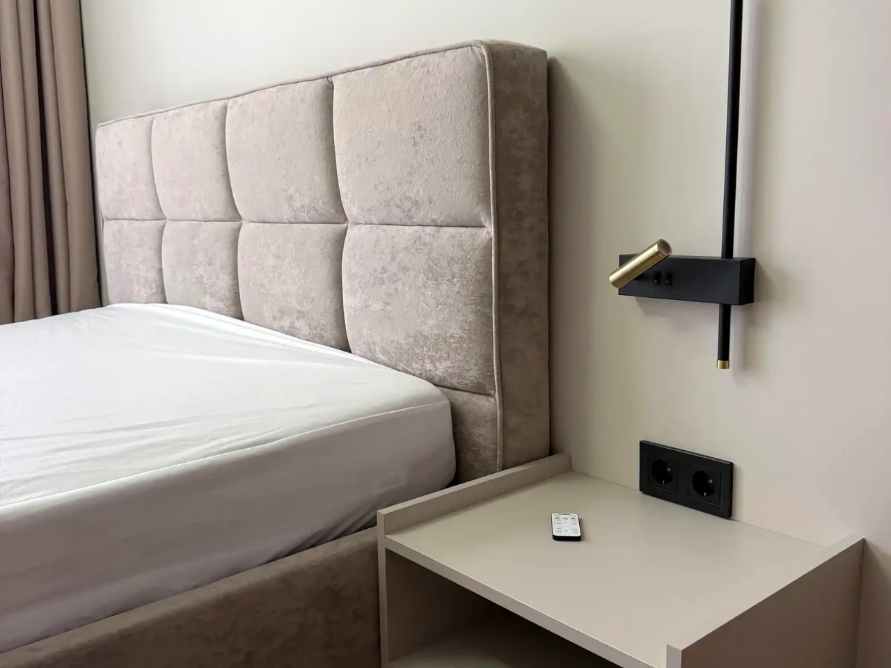 Rent of a 1-room apartment 52 sq. m 22/26 floor