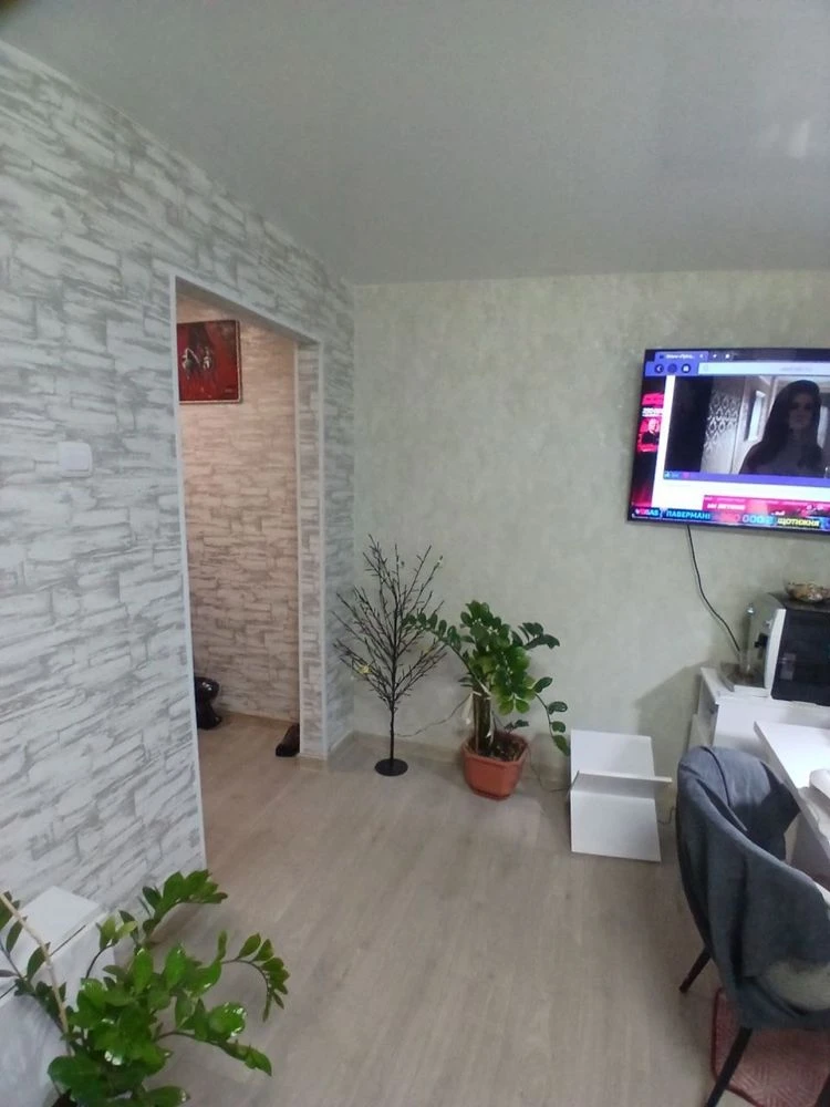 One-bedroom apartment with balcony on Voronogo