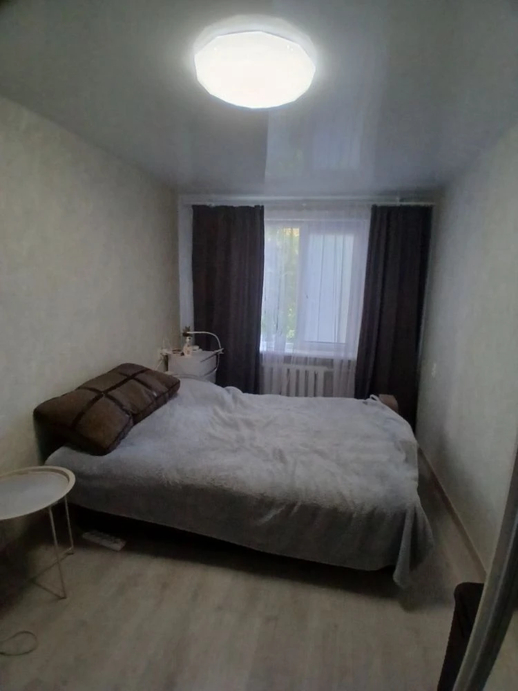 One-bedroom apartment with balcony on Voronogo