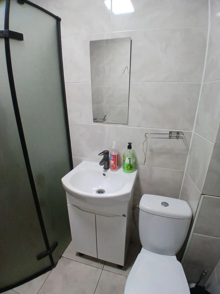 One-bedroom apartment with balcony on Voronogo