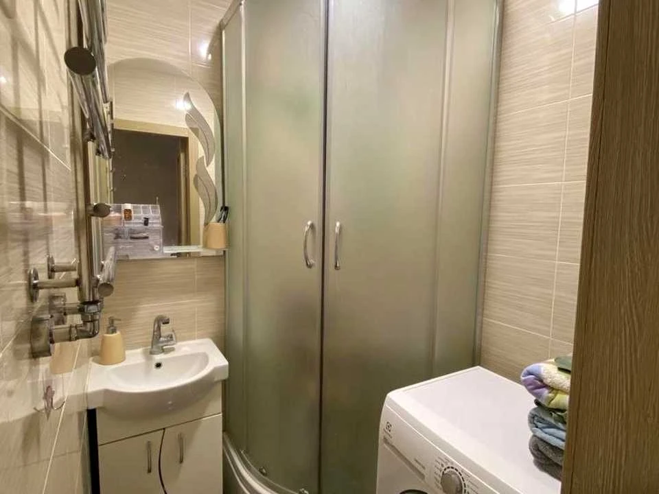 2-room apartment. Kharkiv, Gvardiytsev-Shiroinin tsv gol.