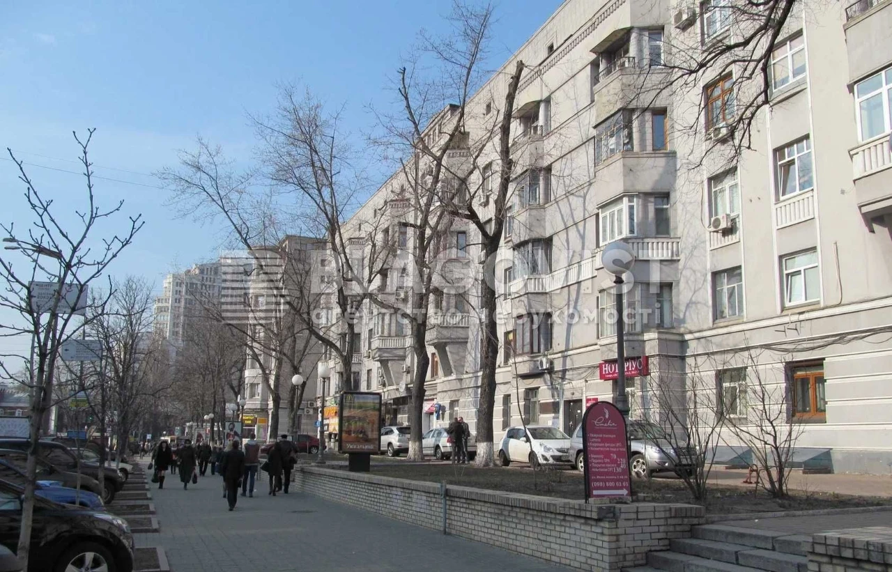 Срочно! Продается большая 3-комнатная Мазепи 3