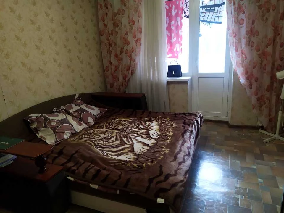 Квартира. Киев, улица Тетянинская.