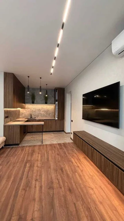 1-room apartment with renovation in the "Pryvoznal" residential complex.