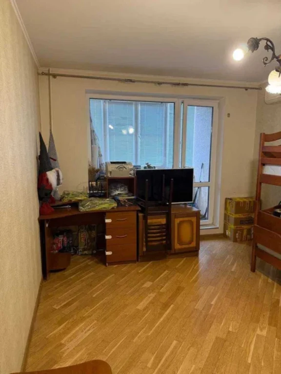 Продам 1-кімнатну квартиру на Каденюка, Нові Доми