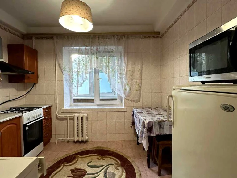 One-room apartment. Kyiv, Olonsky Prospect.