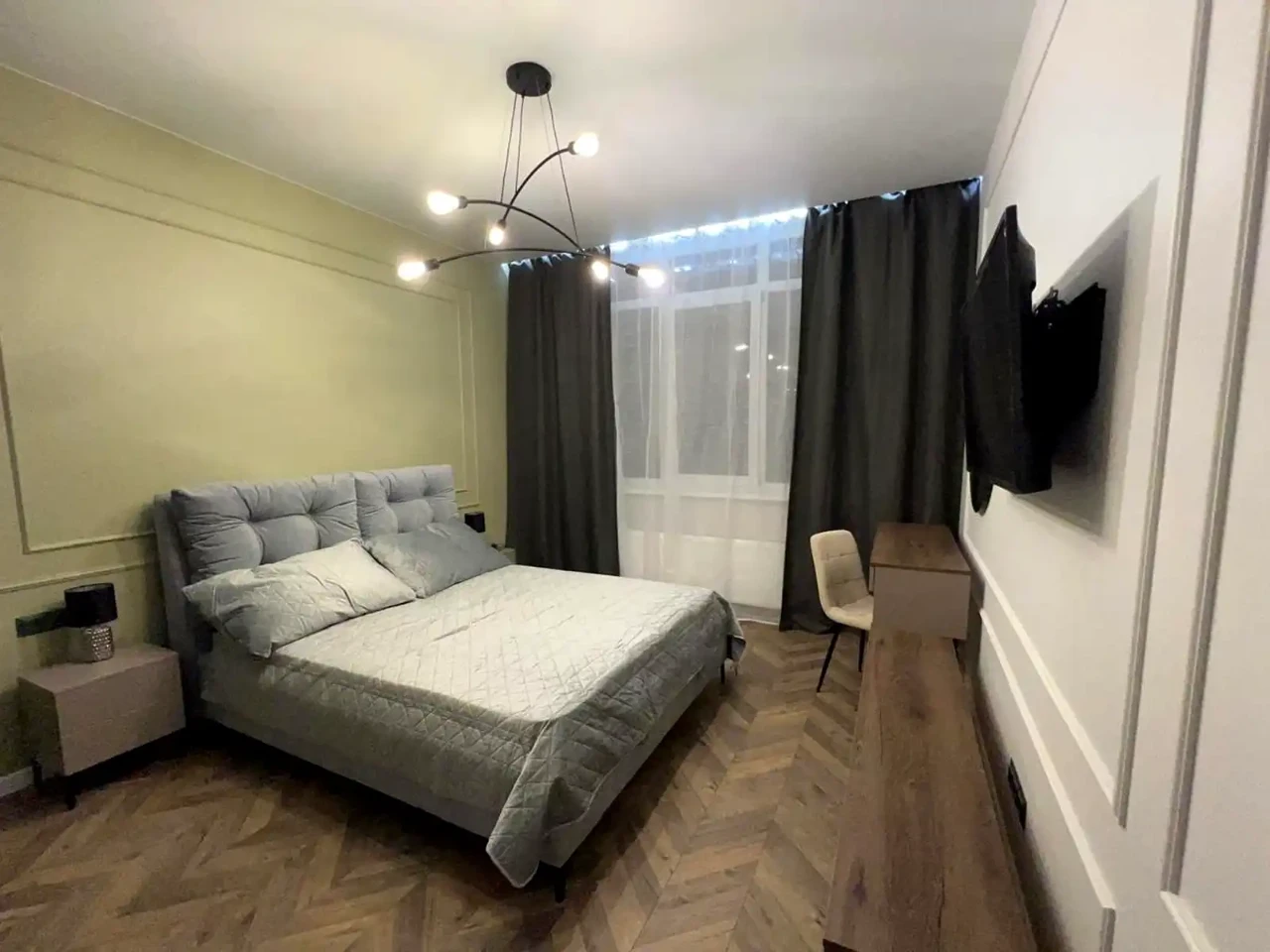 Сдается 2-комнатная квартира 74 м², 11/33 этаж