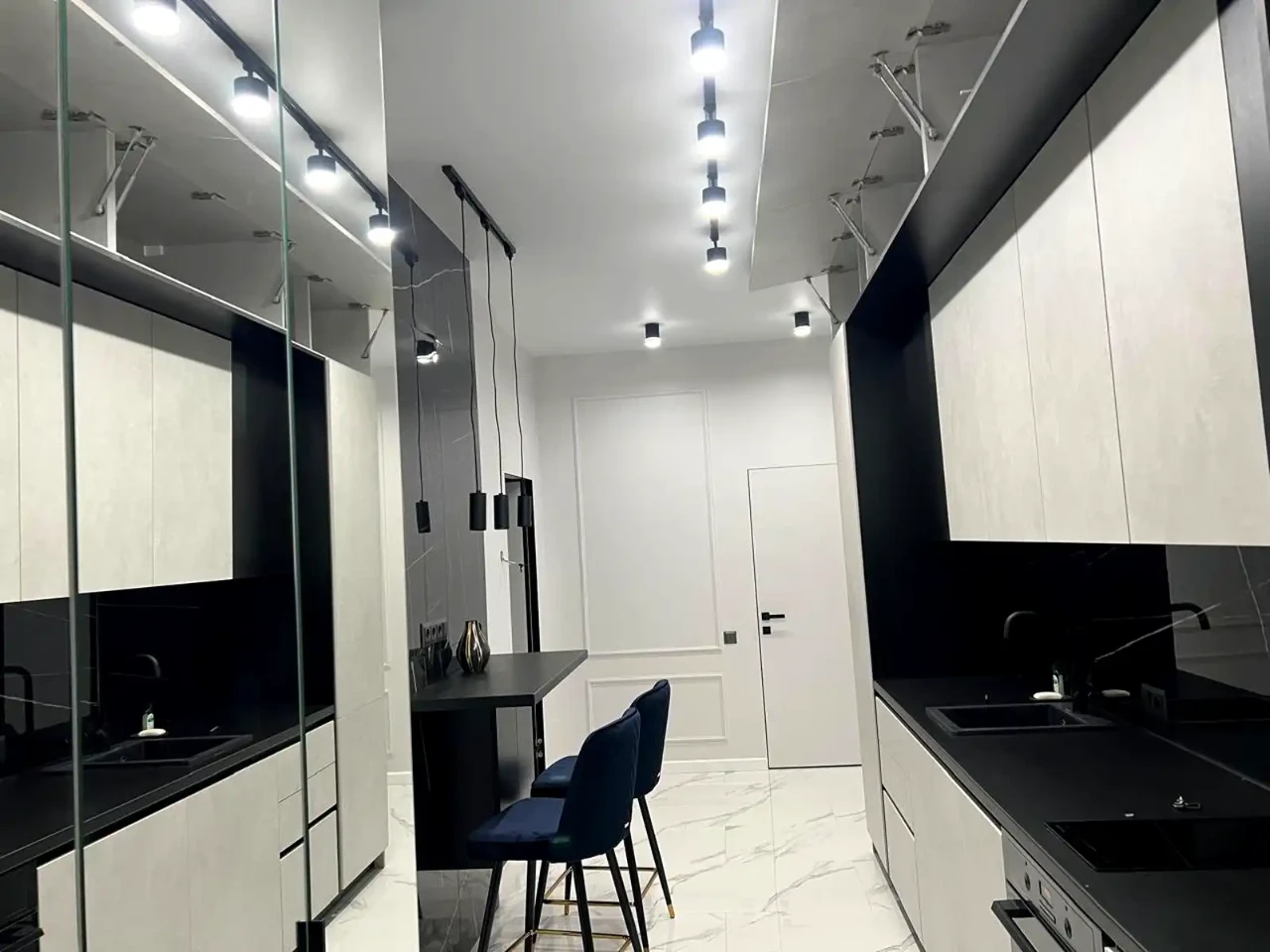 Сдается 2-комнатная квартира 74 м², 11/33 этаж