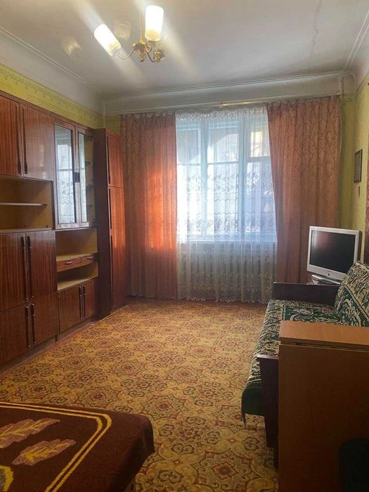 Продаж 2 кімнатної квартири в Центрі