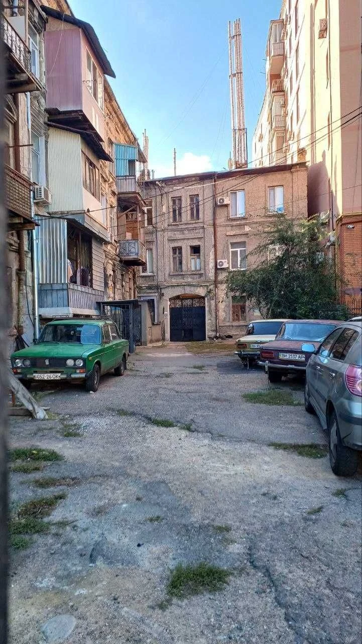 For sale: 1-room apartment on Privalza!