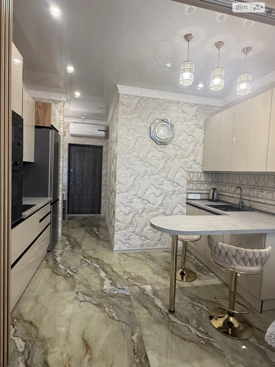 Long-Term Rental Apartment in Arcadia