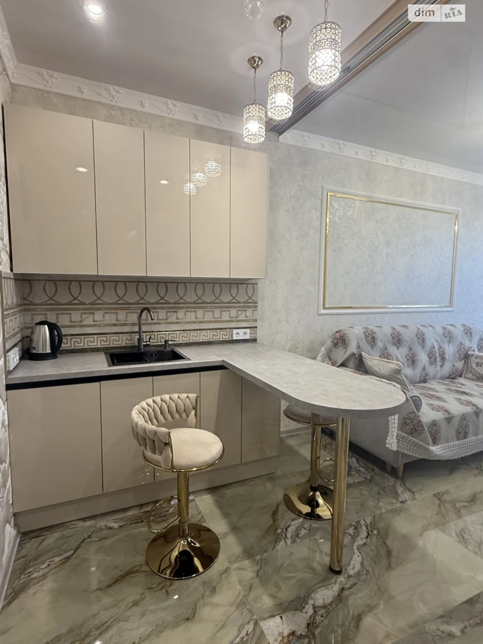 Long-Term Rental Apartment in Arcadia