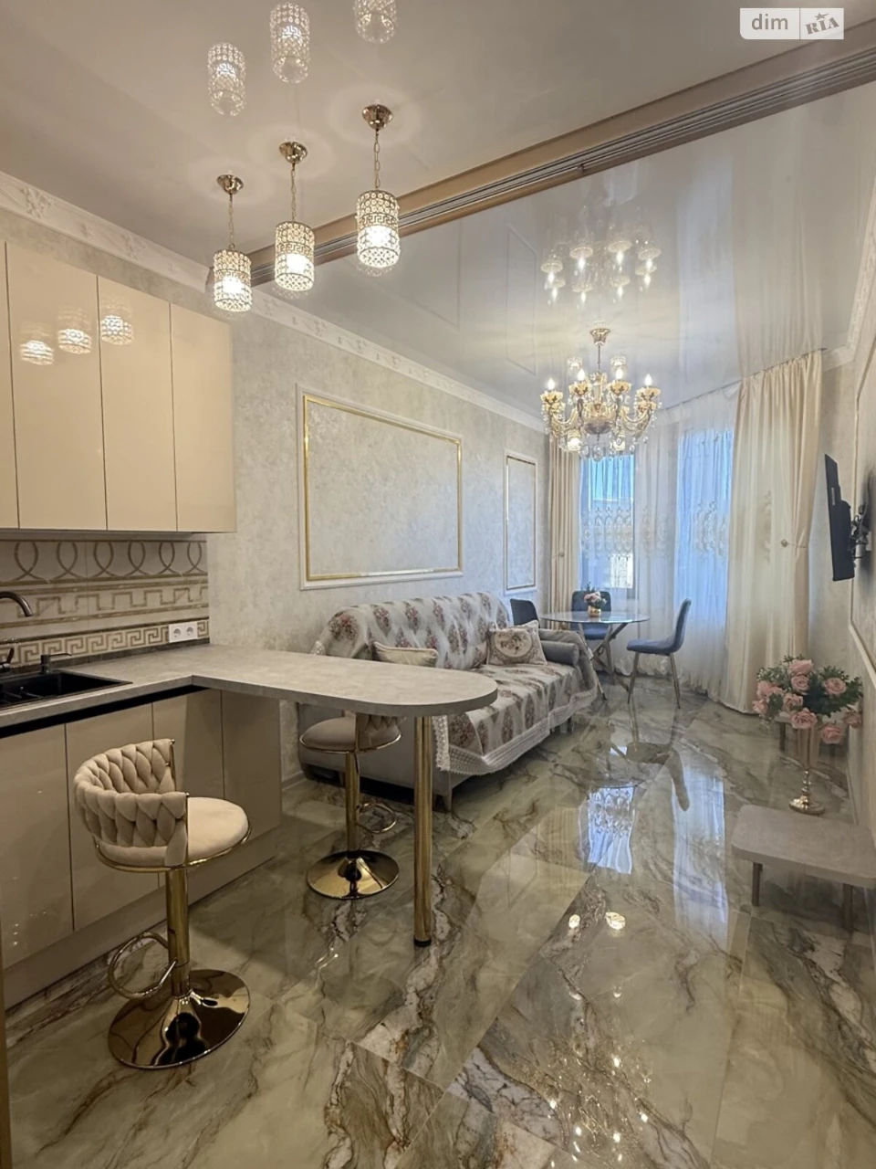 Long-Term Rental Apartment in Arcadia