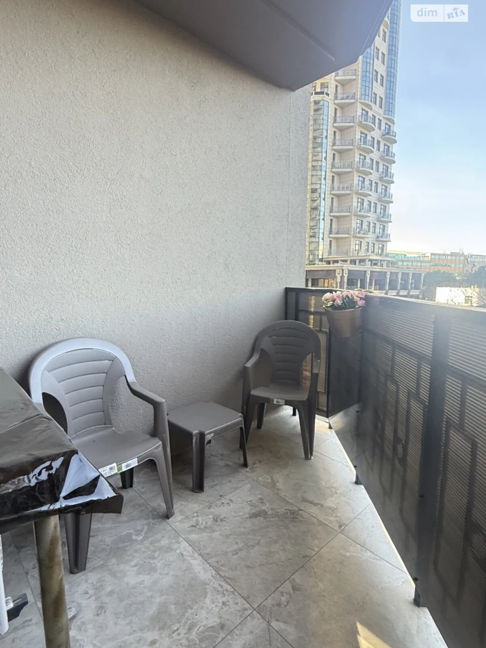 Long-Term Rental Apartment in Arcadia