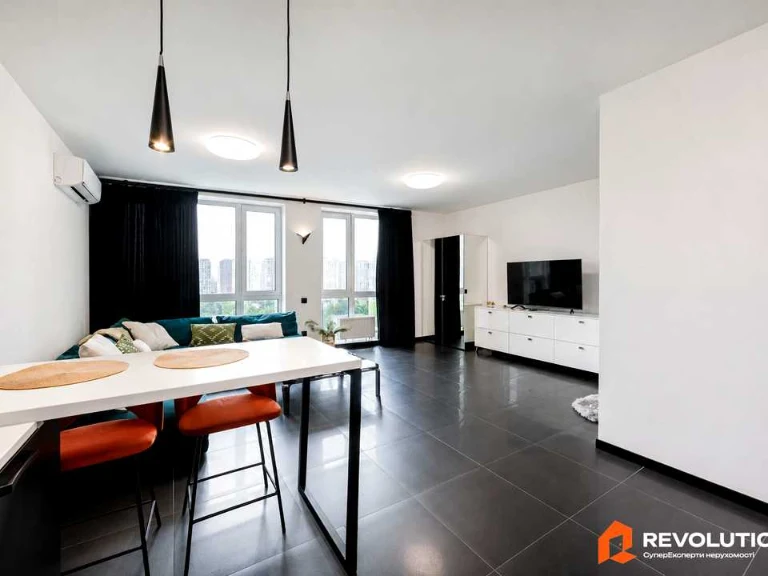 Apartment. Kyiv, Zarychna St.