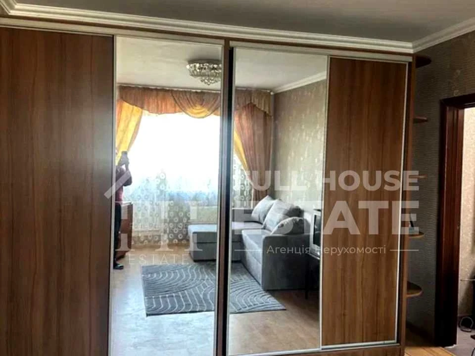 Квартира. Київ, Радунська вул.