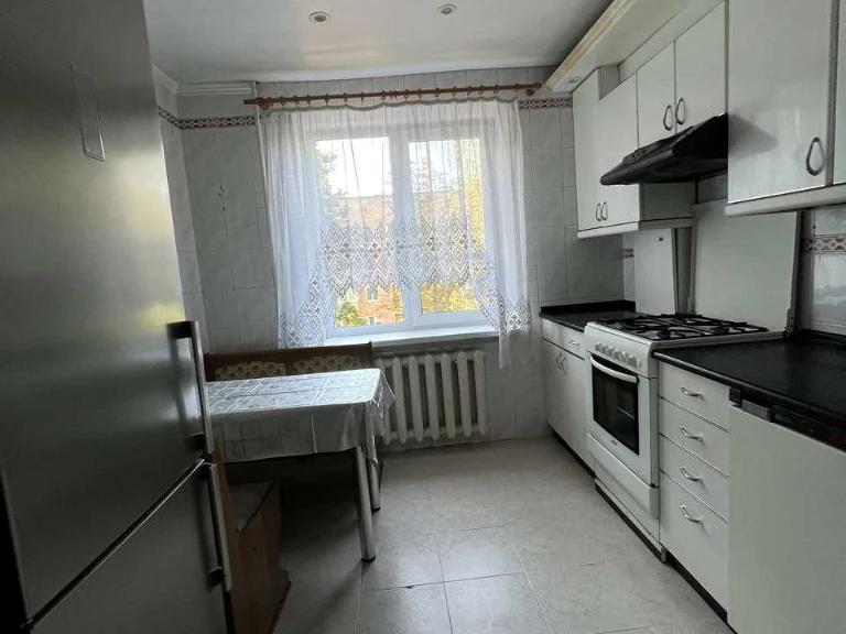 Apartment. Khmelnytsky, Romana Shukhyevyche St.