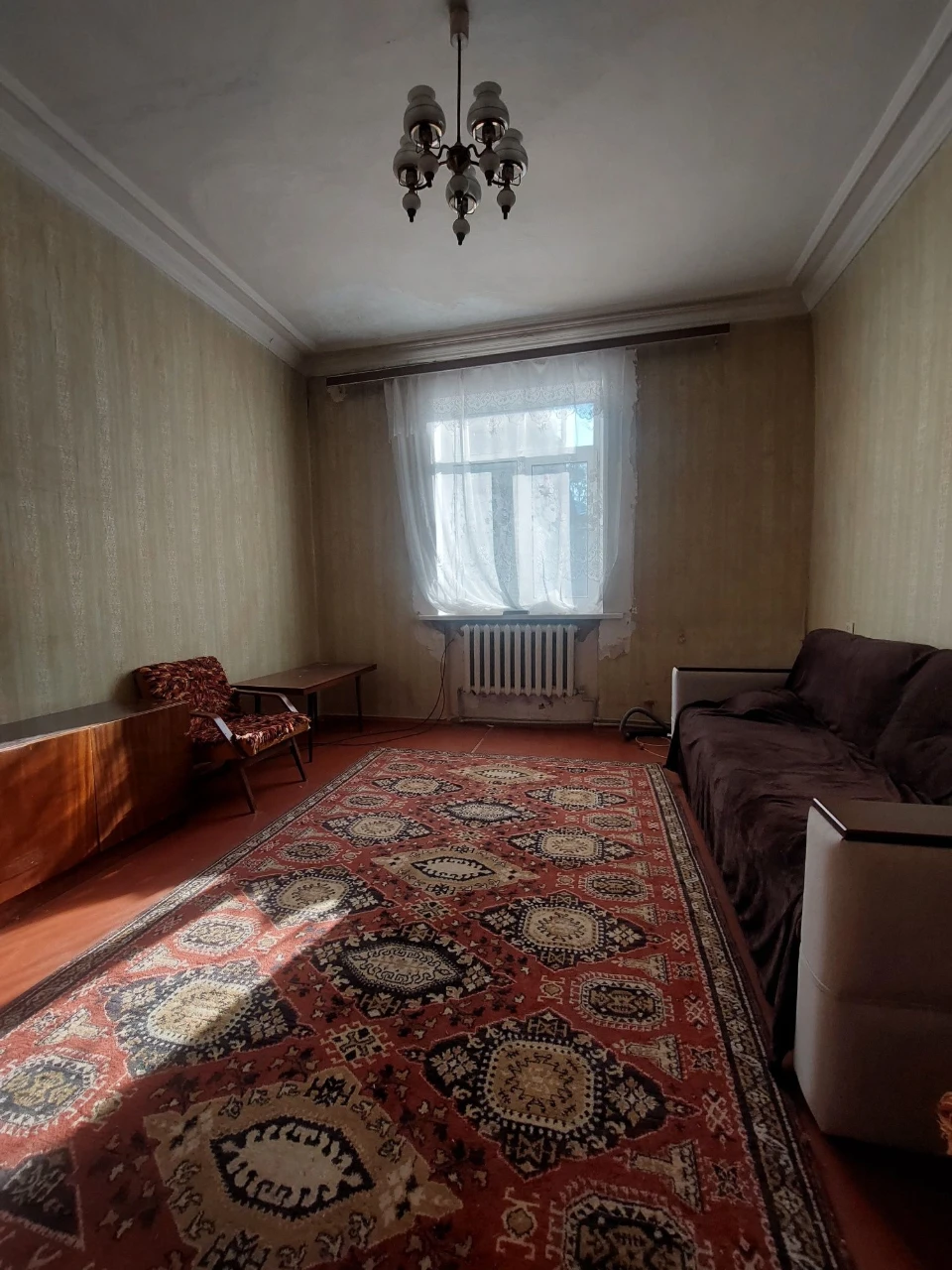 Продам 4к квартиру на Студентському бульварі
