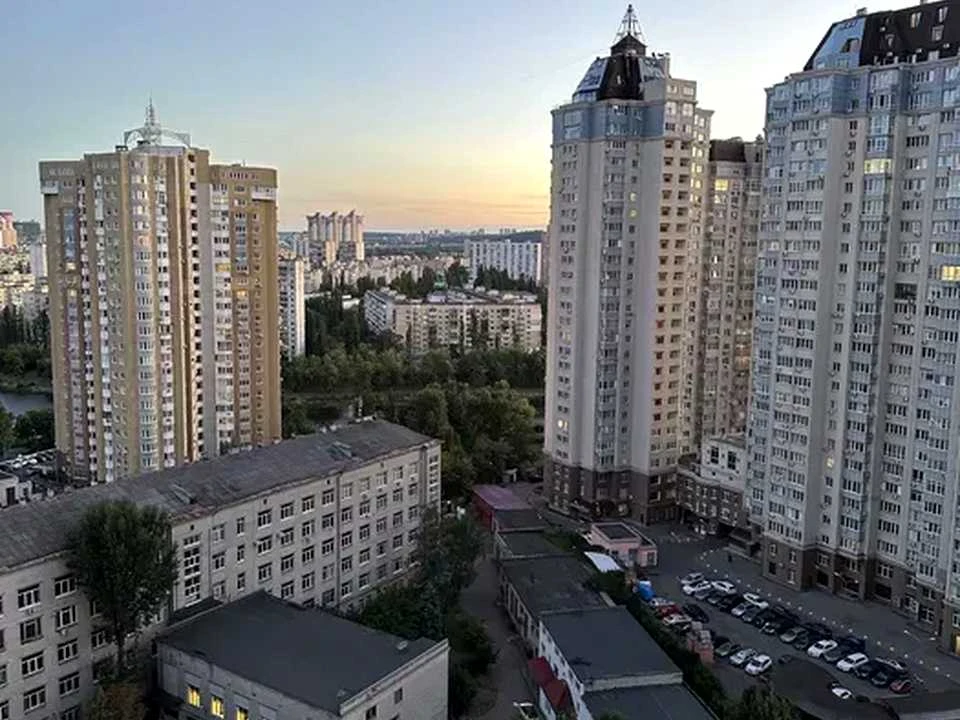 Квартира. Київ, Євгена Сверстюка вул.