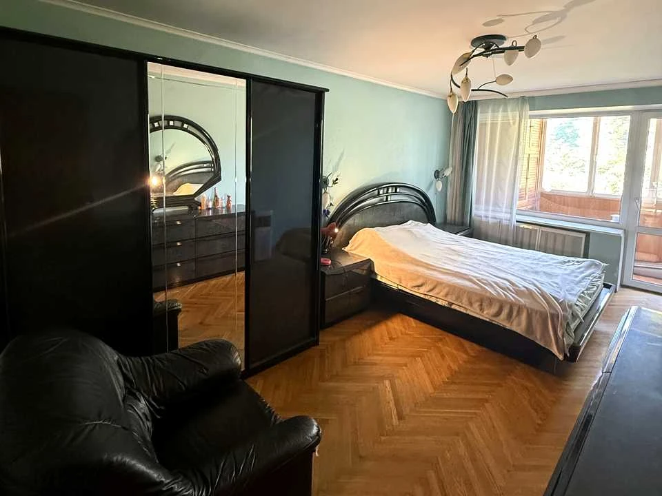 Apartment. Kyiv, Sergyi Naboki St.