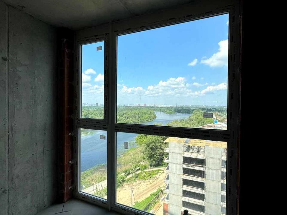 Квартира. Київ, Євгена Маланюка вул.