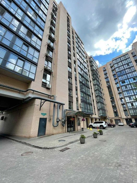 Продам квартиру Ривер Парк, автономное отопление.