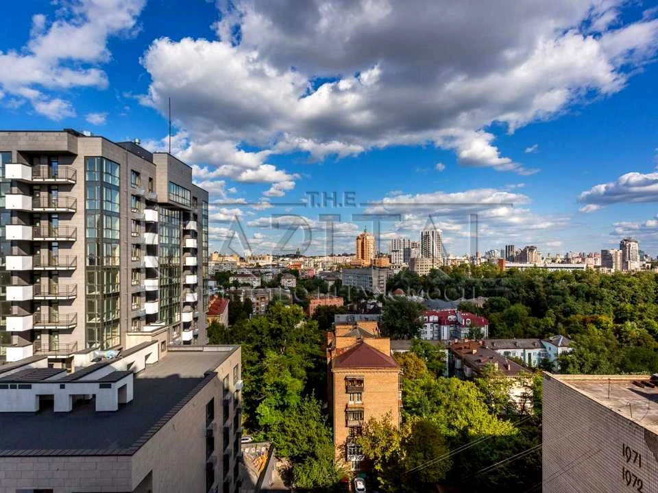Квартира. Київ, Гоголівська вул.