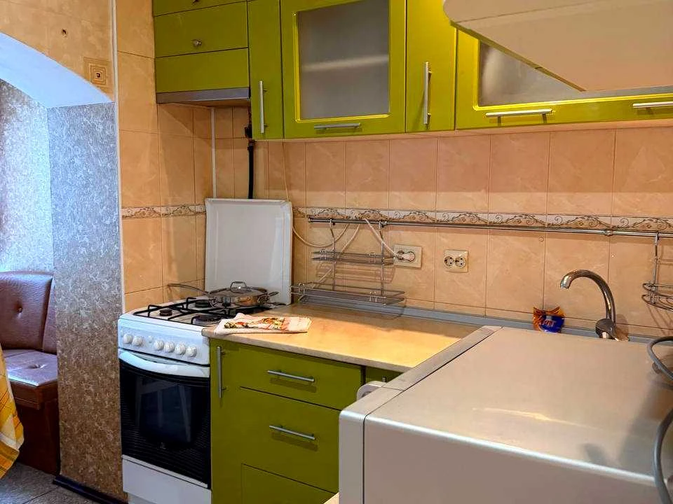 One-room apartment. Kyiv, Mriy St.