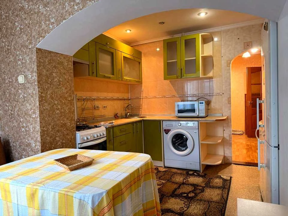 One-room apartment. Kyiv, Mriy St.