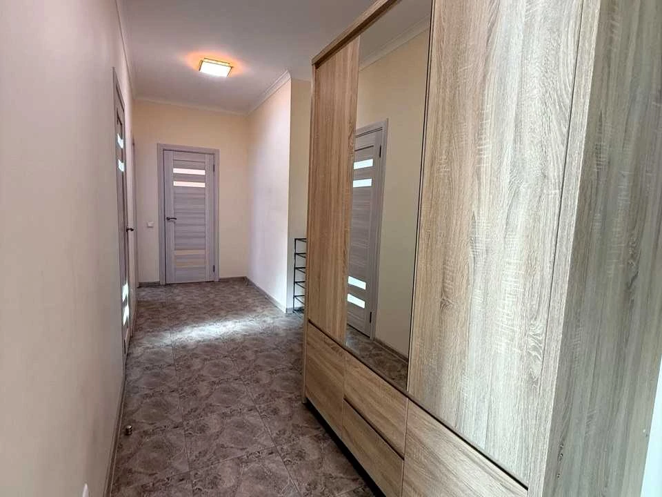 Квартира. Київ, Драгоманова вул.