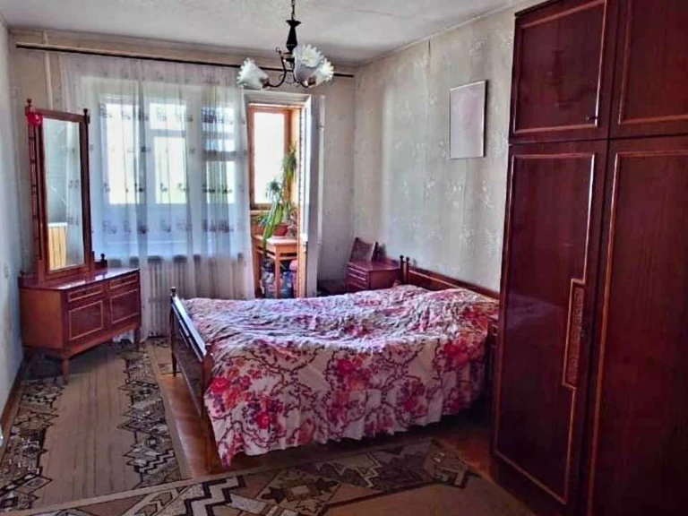 Apartment. Zaporizhzhia, Charivna St.