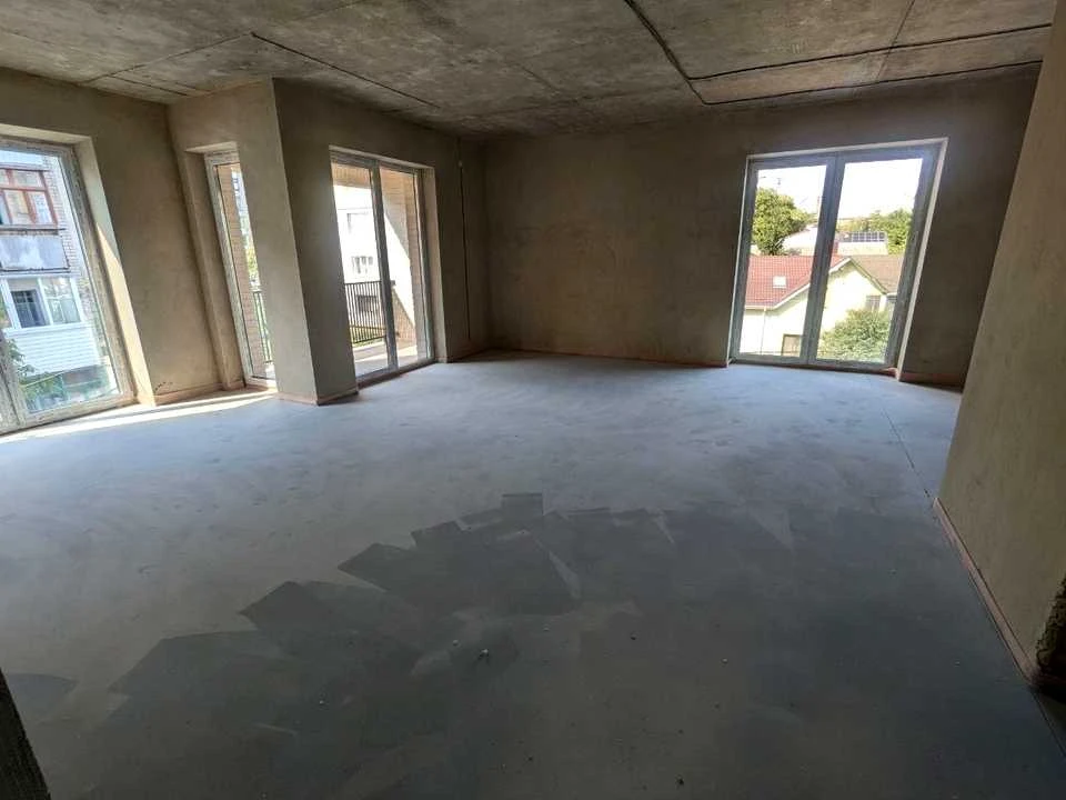 Apartment. Rive, Solomii Krushelnytskoyi St.