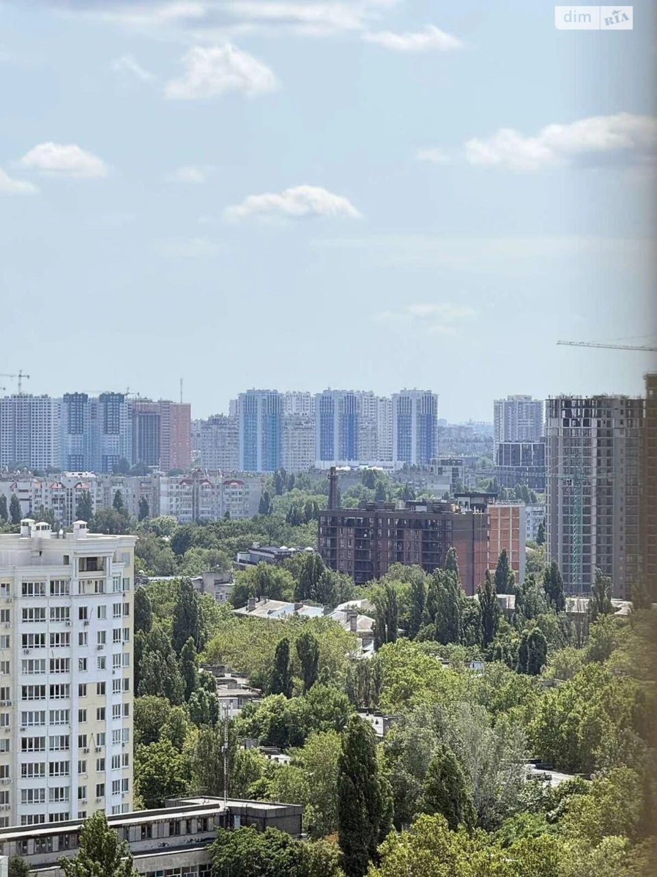 Sale of Apartment in the Four Seasons Residential Complex